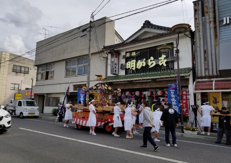 遠野郷八幡宮神輿渡御