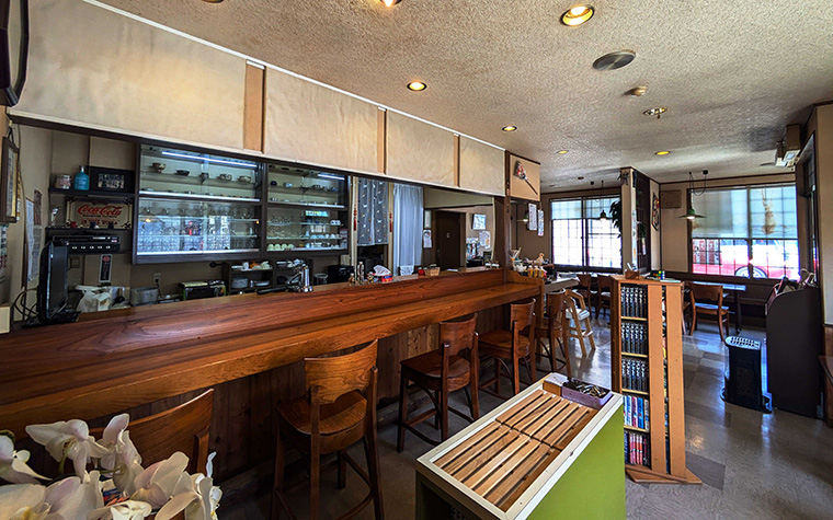 創業100年。時代を超えて愛される「喫茶待月」の店主に聞く