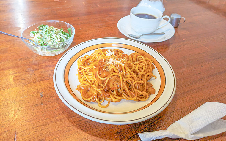 創業100年。時代を超えて愛される「喫茶待月」の店主に聞く