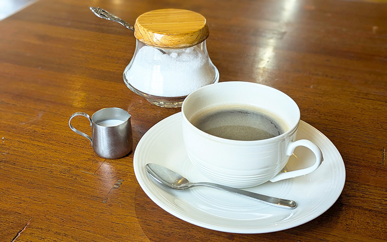 創業100年。時代を超えて愛される「喫茶待月」の店主に聞く